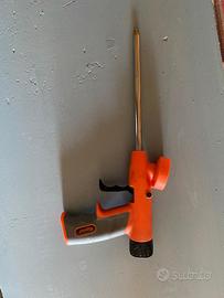 Pistola per schiuma poliuretanica