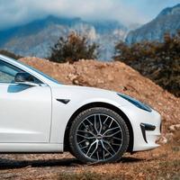 Cerchi Tesla Model 3 Fondmetal made in italy