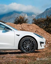 Cerchi Tesla Model 3 Fondmetal made in italy