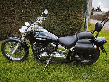 Yamaha Dragstar 650 dark compreso passaggio