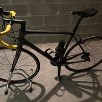 Bicicletta Scott in carbonio