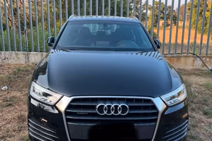 Audi Q3 2.0 TDI 150 Cv S Line Idenity Black