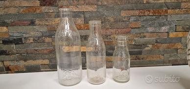 Bottiglie antiche da latte