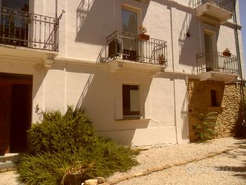 Bilocali Liberty adiacenti