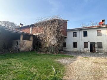 CASA SEMINDIPENDENTE A SOVIZZO