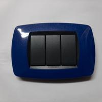 Master Modo, placca 3 posti blu violette