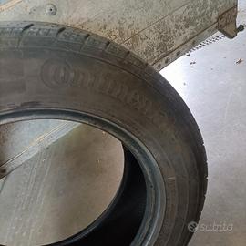 gomme Continental 215/65 R16 98H