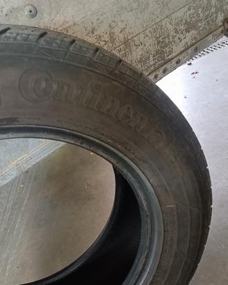 gomme Continental 215/65 R16 98H