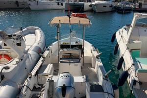 Barca da pesca + Honda 100 cv 2025 a parte