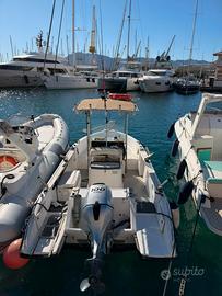 Barca da pesca + Honda 100 cv 2025 a parte