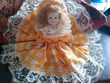 Due bambole da collezione 20 euro cadauna