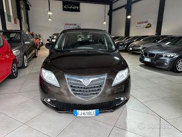 Lancia Ypsilon 1.2 69 CV Silver NEOPATENTATI