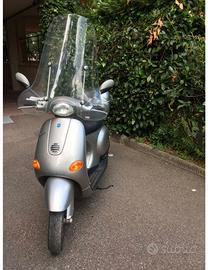 Splendida Vespa ET2 50cc
