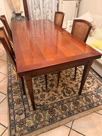 Tavolo allungabile perfetto con 4 sedietavolo