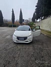 peugeot 208 anno 2015 xy