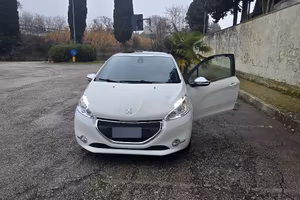 peugeot 208 anno 2015 xy