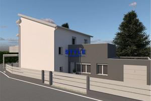 APPARTAMENTO AL PIANO TERRA CON 3 CAMERE E INGRESS