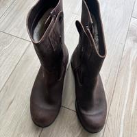 Scarpe outdoor e doposci