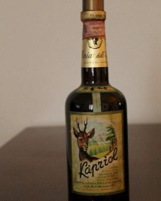 Kapriol liquore di erbe e ginepro