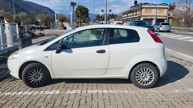 FIAT grande punto 1.4 benzina GPL