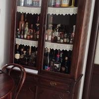 diversi pezzi antiquariato 