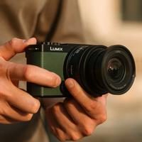 LUMIX PANASONIC S9 + 18-40