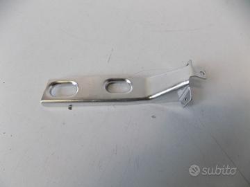 Supporto serbatoio lavavetri BMW X1 F48. - 12067