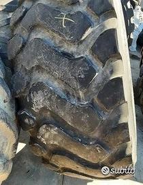 Gomma pneumatico usato 15.5 25 mitas 12pr