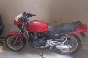 Suzuki gsx 550