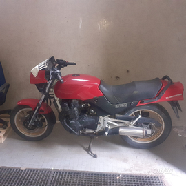 Suzuki gsx 550