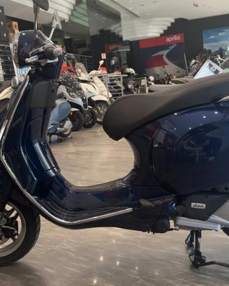 Piaggio Vespa 125 Primavera E5+ Keyless e Disco Po