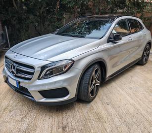 Mercedes GLA 220 d Premium AMG Tetto apribile
