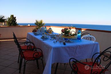 Attico con terrazza vista mare a Lazzaro Reggio C