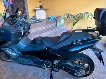 Yamaha T Max 560 - 2022