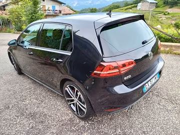 VOLKSWAGEN Golf 7ª serie - 2014
