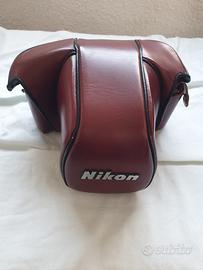 custodia cuoio Nikon