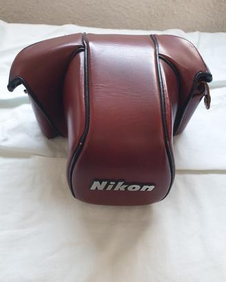 custodia cuoio Nikon
