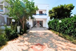 3 LOCALI A MANFREDONIA