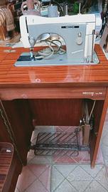 macchina da cucire marca Necchi super nova 