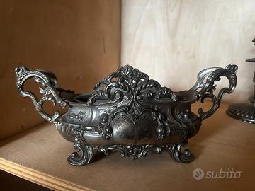 Antiquariato  Jardiniere e candelabro
