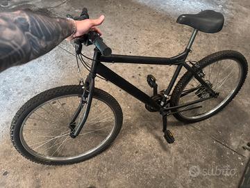 Bicicletta MTB