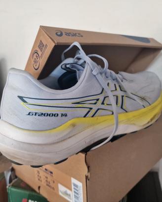 Scarpe running strada