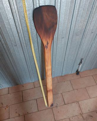 Vecchio mestolo da caseificio