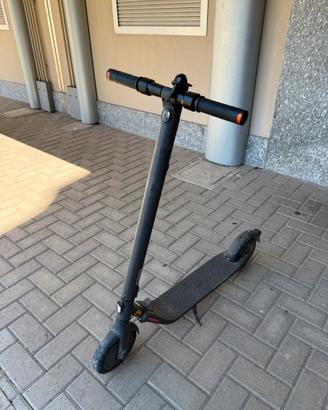 Monopattino elettrico SEGWAY-NINEBOT 2022