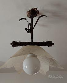lampadario fiore in ferro battuto e legno 