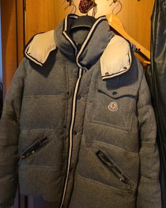Piumino Monclere Montgenevre

in lana flanella 