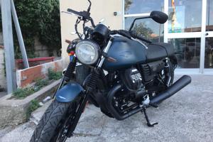 Moto Guzzi V 7 tre