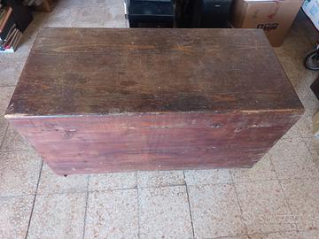 Cassapanca in legno