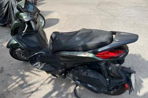 Beverly 300 S - 9000km