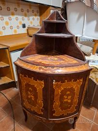 mobile ad angolo stile maggiolino